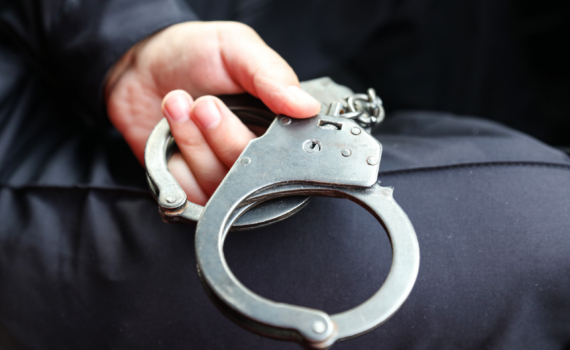 Мужчина в Алтайском крае напал на полицейских