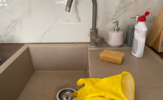 Вода уходит мгновенно: метод, который избавляет от засоров без вантуза и химии Вода уходит мгновенно: метод, который избавляет от засоров без вантуза и химии